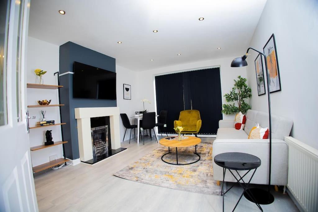 Isinmi Home - Close To Mcr City Manchester Bagian luar foto