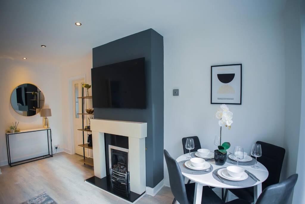 Isinmi Home - Close To Mcr City Manchester Bagian luar foto
