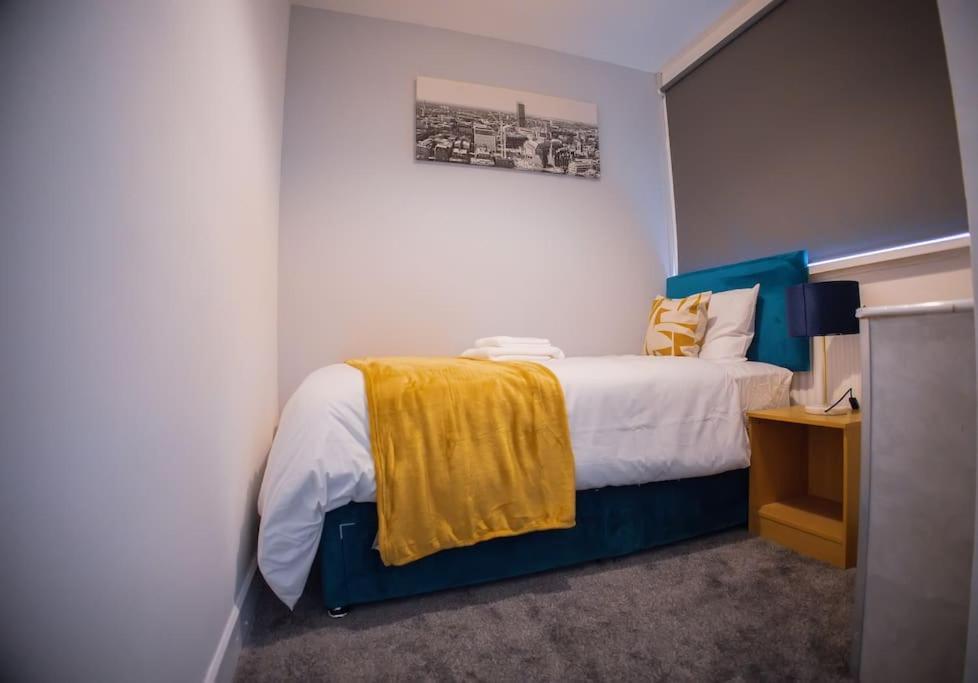 Isinmi Home - Close To Mcr City Manchester Bagian luar foto